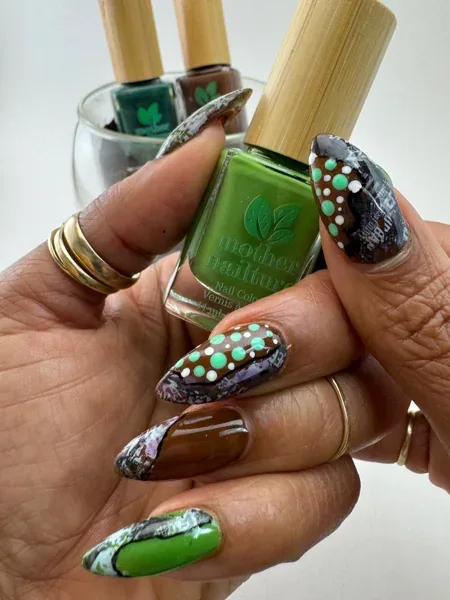 Nail foils are thin, metallic or patterned sheets that transfer vibrant, high-shine designs onto your nails. They allow you to easily achieve complex art like c